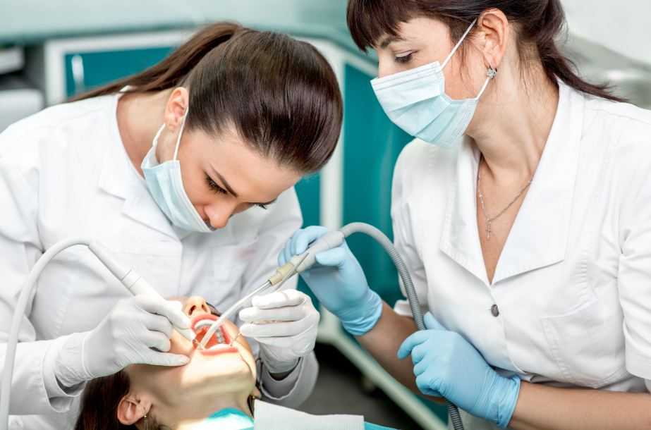 Interesting Facts about Dental Implants | Aesthetic Smiles Interesting Facts about Dental Implants | Aesthetic Smiles